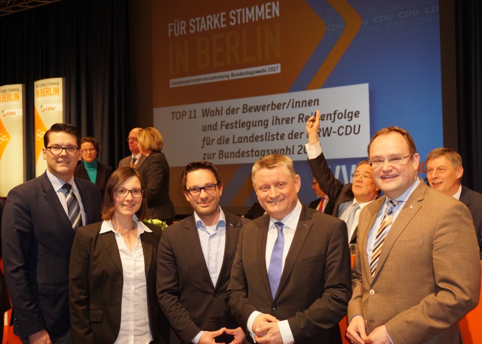 von links: Joachim Ebmeyer, Katharina Hartwig, Martin Schuster, Hermann Gröhe und Dr. Tim Ostermann